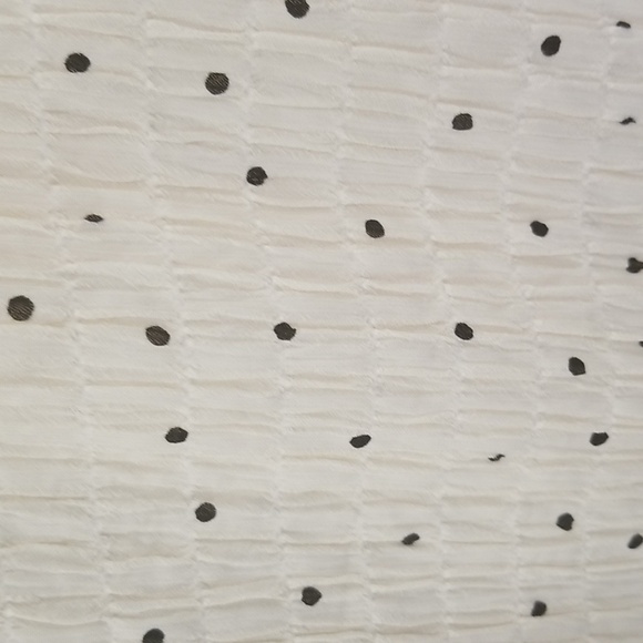 💕CURRENT AIR💕 V-Neck Long Sleeve Polka Dot Crinkle Blouse ~ Cream Medium NWOT - Picture 10 of 13